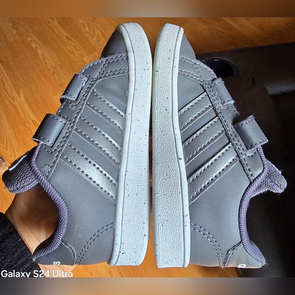 Sz 5.5 Toddler Kids ADIDAS VS PACE 2.0 Grey Leather Two Straps Casual Shoes - Picture 4 of 8